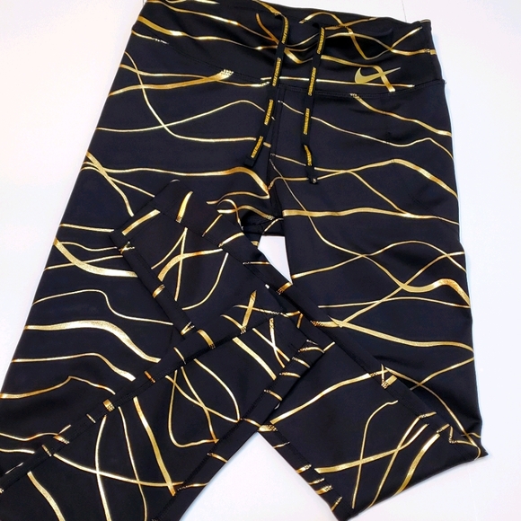 SOLD!❌ More items in my closet❤️ - Picture 3 of 16